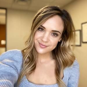 Meet your Posher, Sharalyn